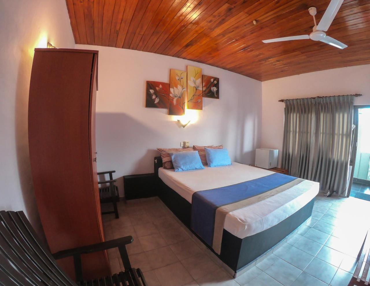 Hotel Apollo Hikkaduwa Exterior photo